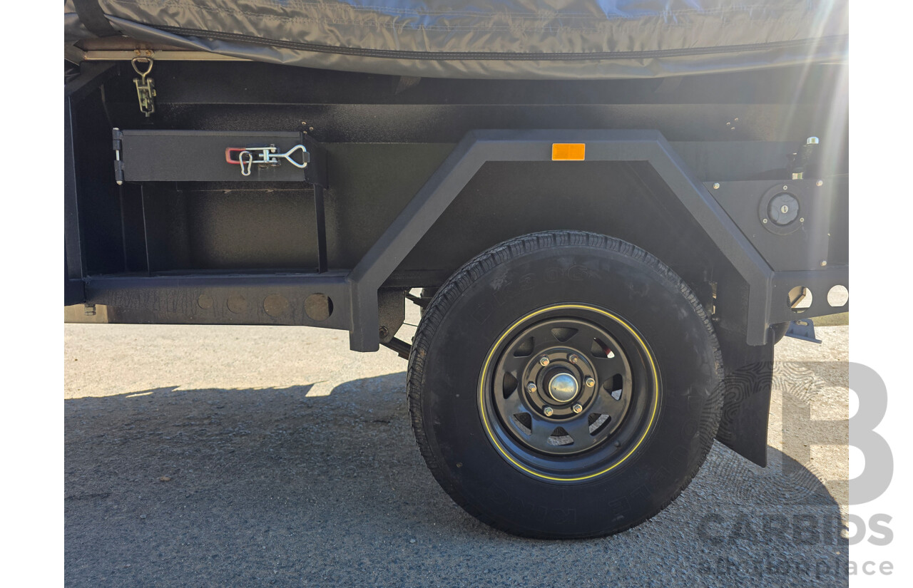 10/2016 GIC Black Series Extreme Commando Camping Trailer w/ 2x Annex and Boat Rack