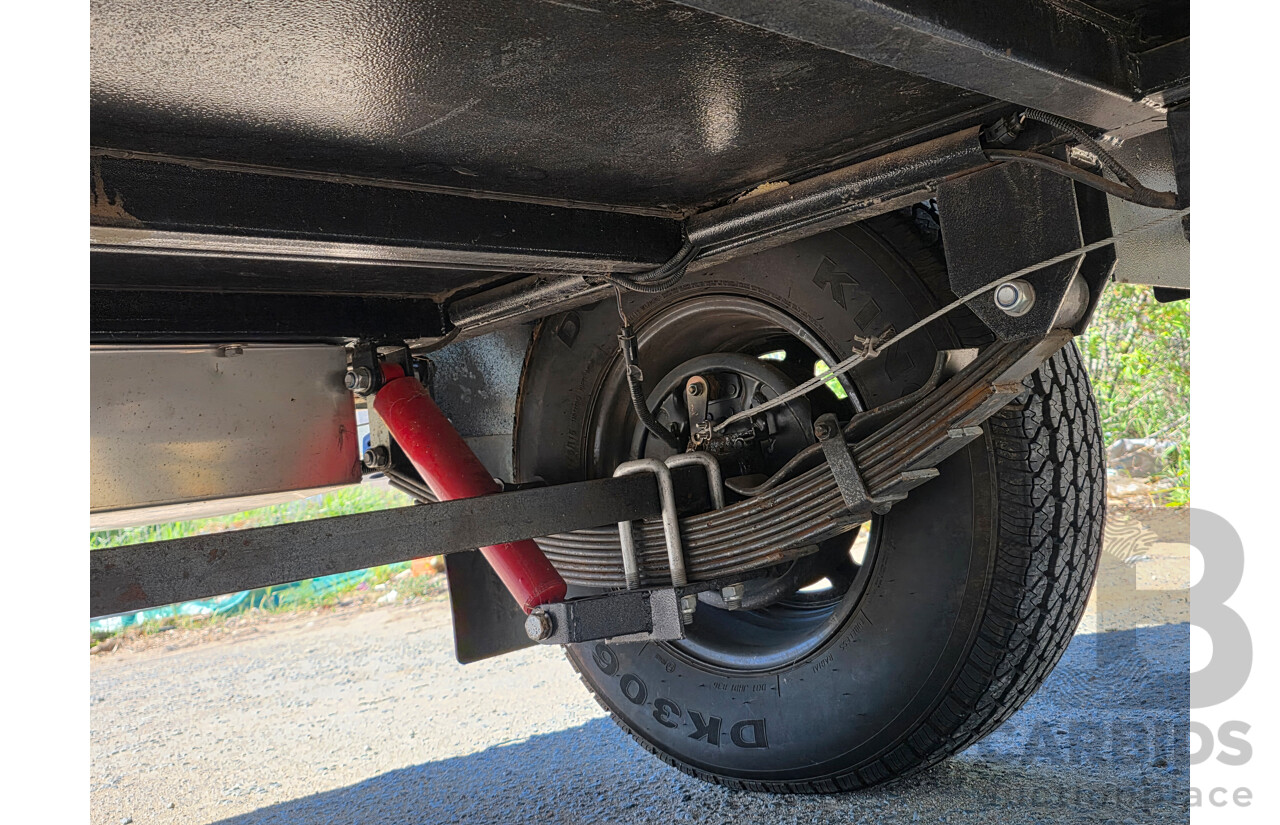 10/2016 GIC Black Series Extreme Commando Camping Trailer w/ 2x Annex and Boat Rack