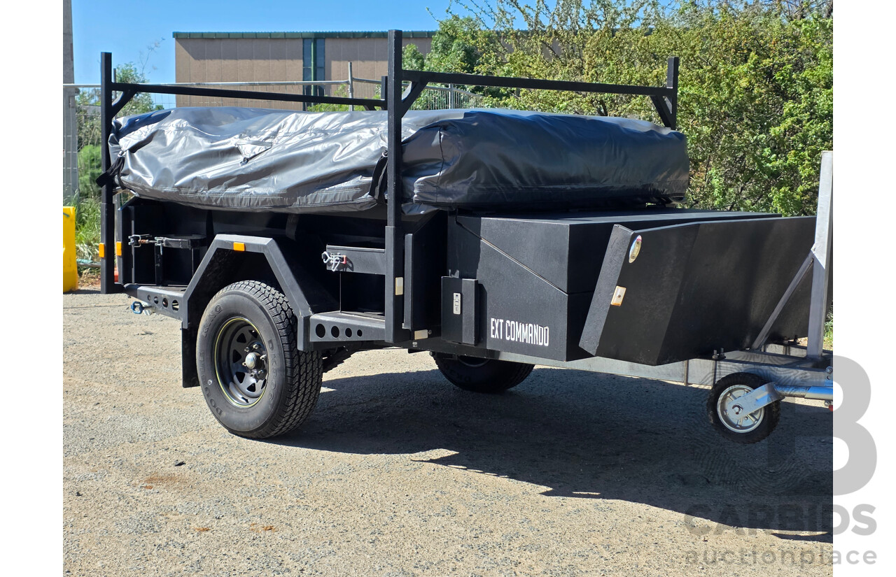 10/2016 GIC Black Series Extreme Commando Camping Trailer w/ 2x Annex and Boat Rack