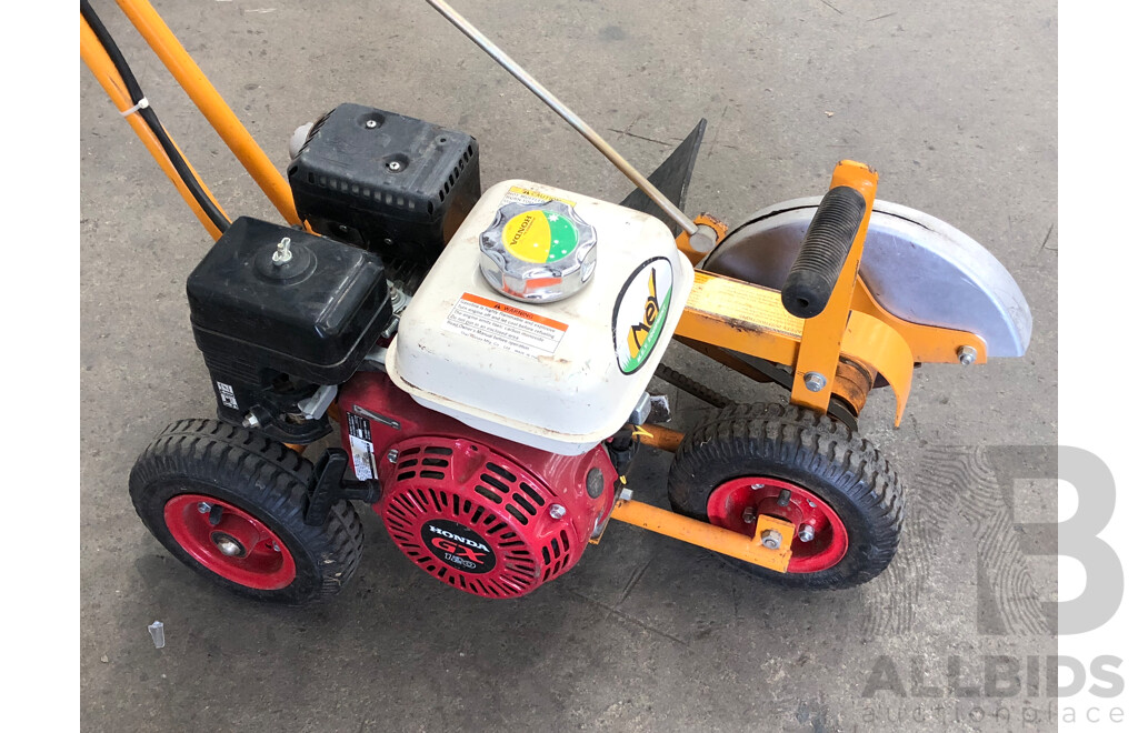 MEY Four Stroke 12 Inch Lawn Edger