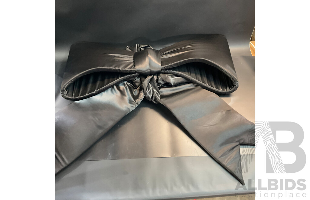 TheSpecialBow - Giant Red and Black Car Bows