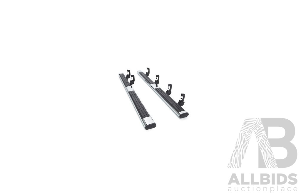 GM Crew Cab 6-Inch Oval Assist Steps in Chrome (Diesel) for GMC or Chevrolet