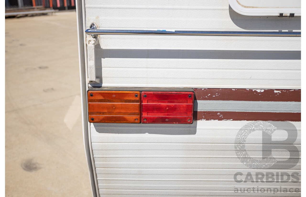 08/2001 Regent Cruiser 19ft Caravan Trailer  - White