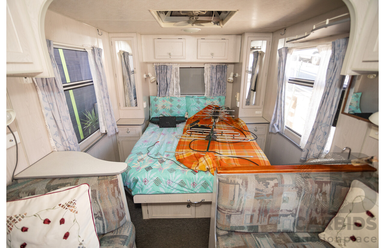 08/2001 Regent Cruiser 19ft Caravan Trailer  - White