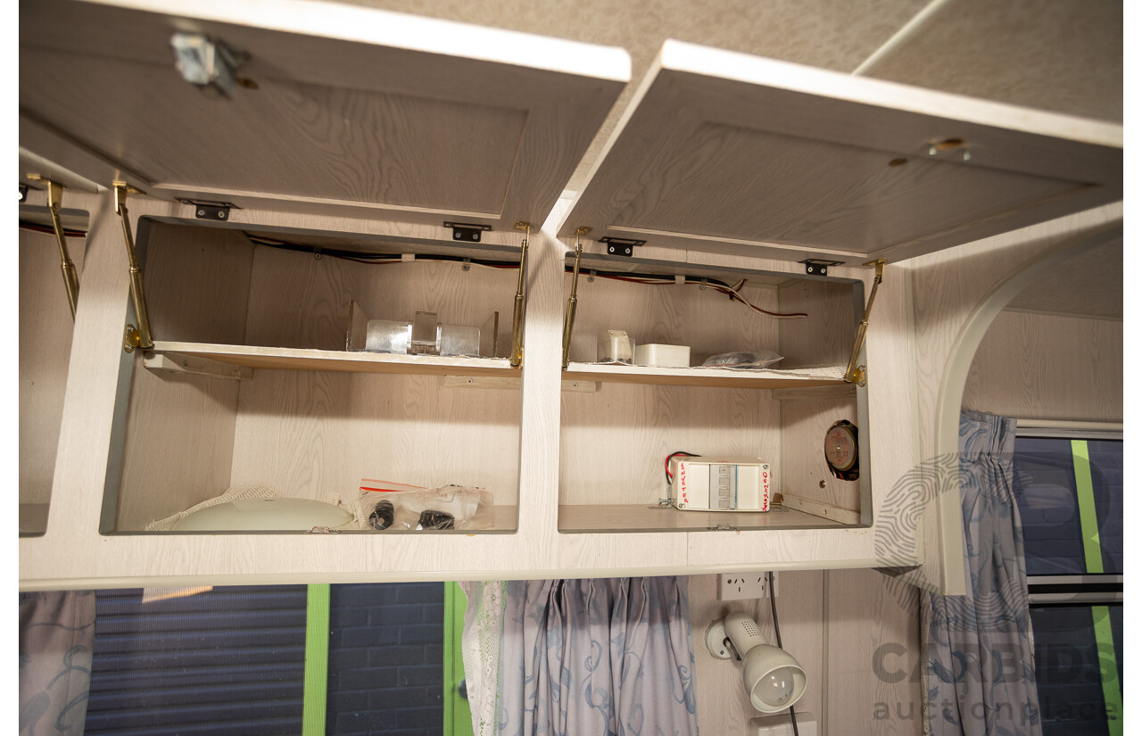 08/2001 Regent Cruiser 19ft Caravan Trailer  - White