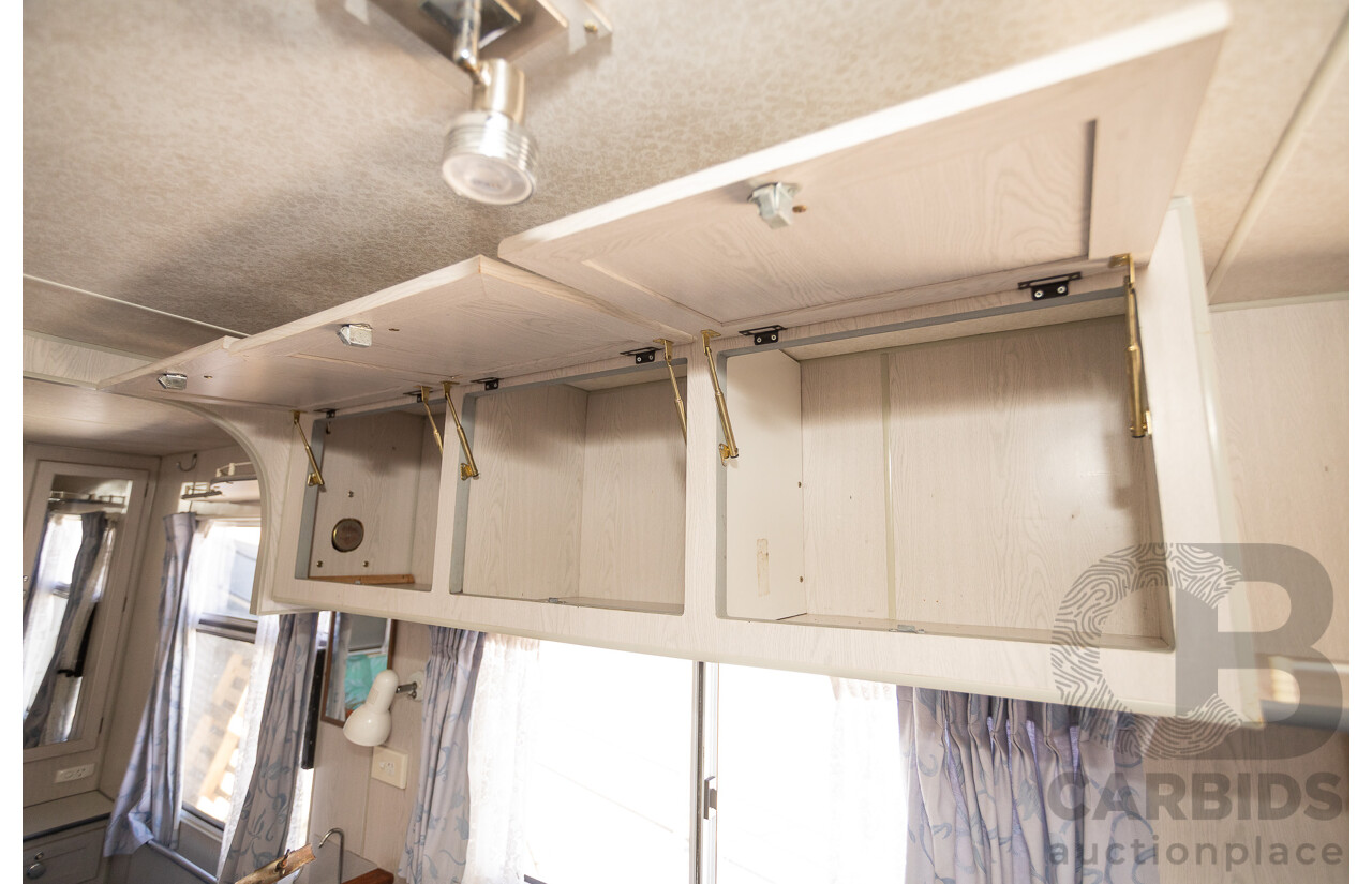 08/2001 Regent Cruiser 19ft Caravan Trailer  - White