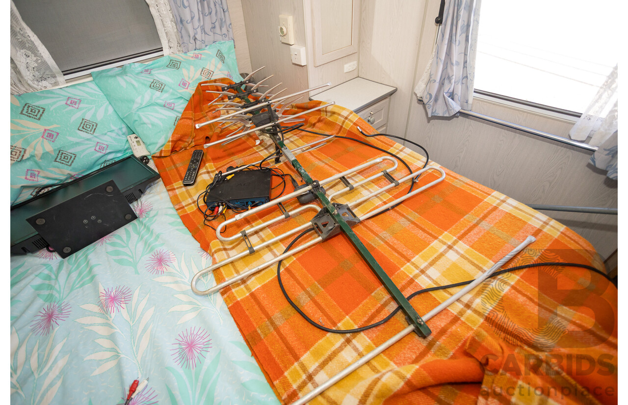 08/2001 Regent Cruiser 19ft Caravan Trailer  - White