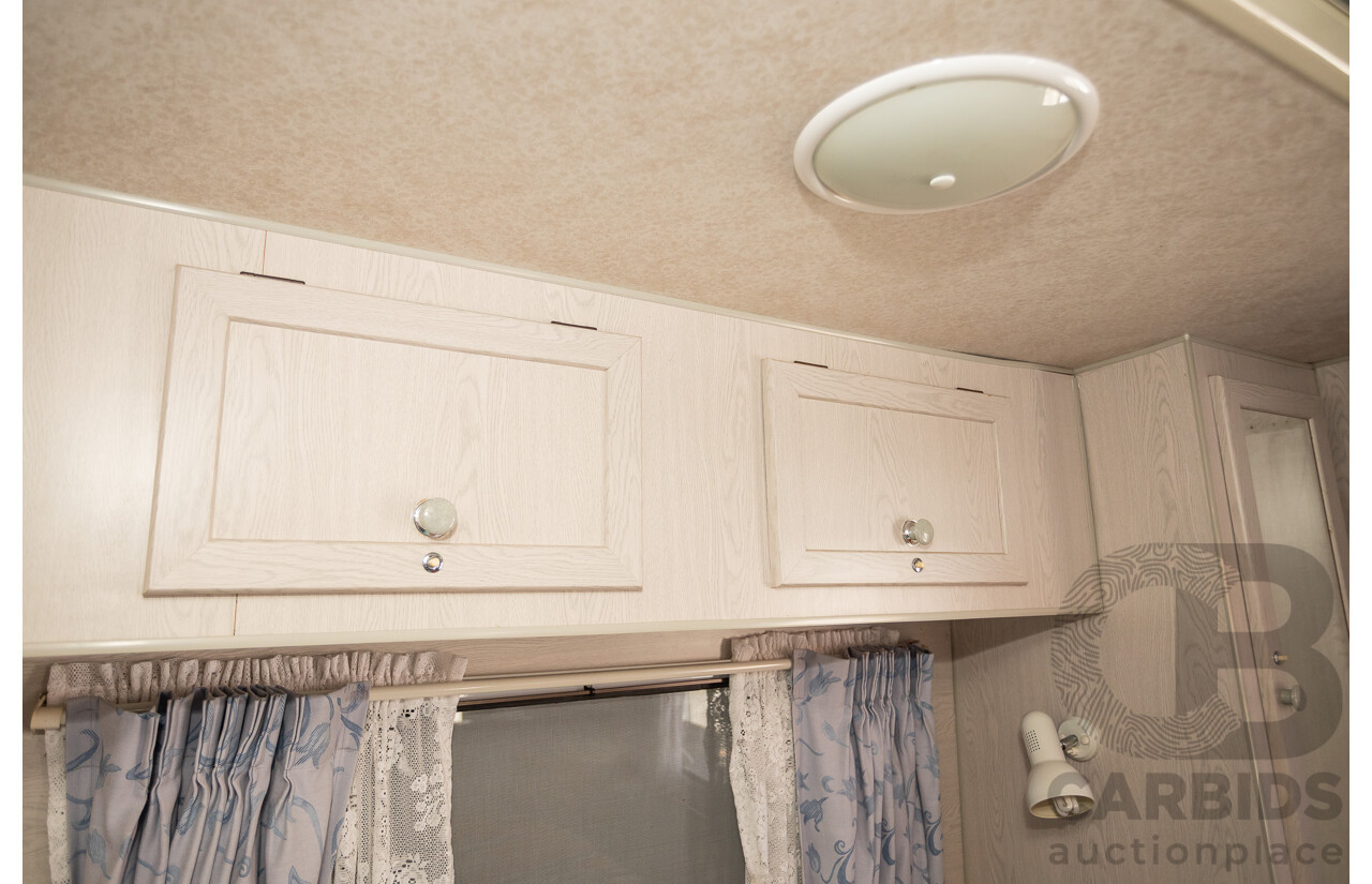 08/2001 Regent Cruiser 19ft Caravan Trailer  - White