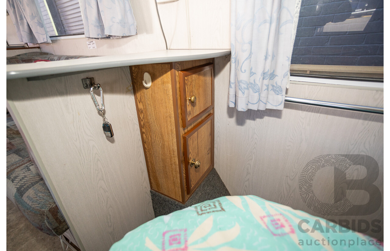 08/2001 Regent Cruiser 19ft Caravan Trailer  - White