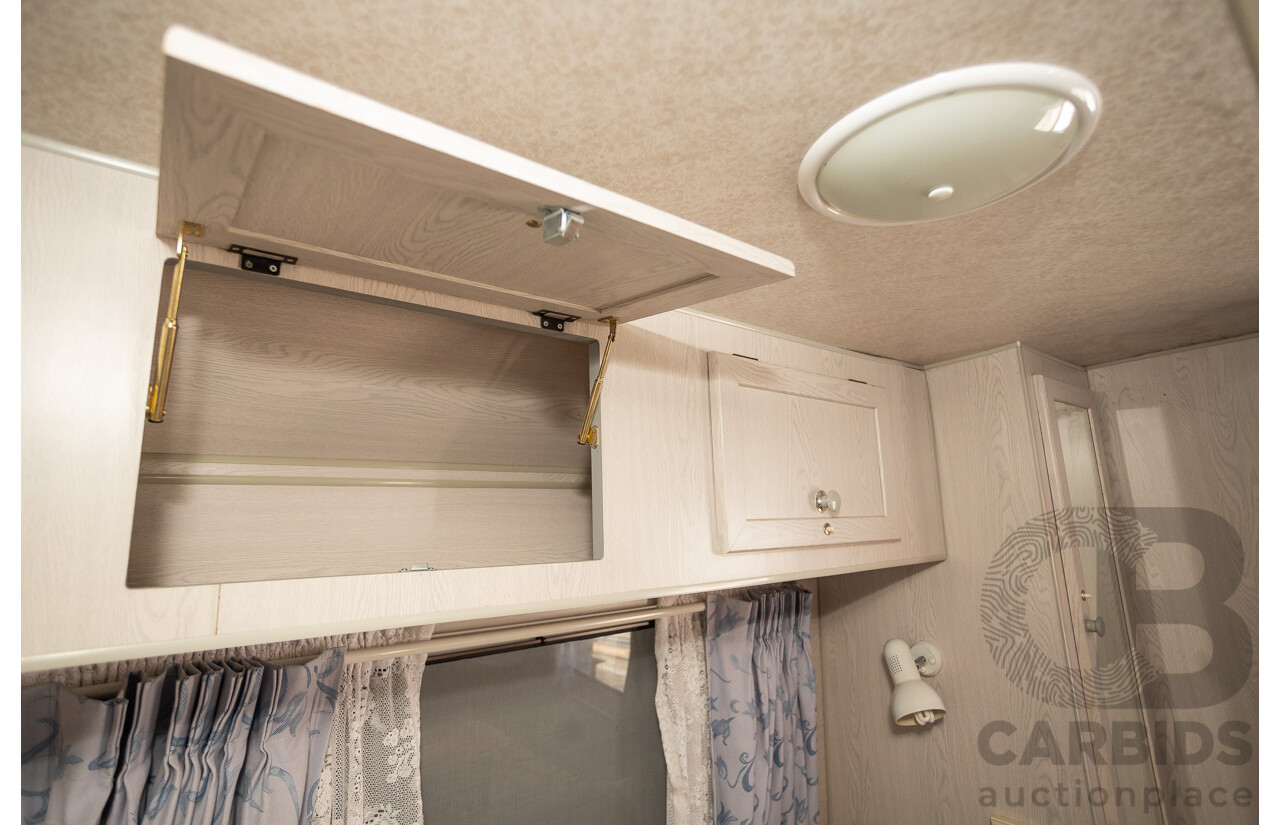 08/2001 Regent Cruiser 19ft Caravan Trailer  - White