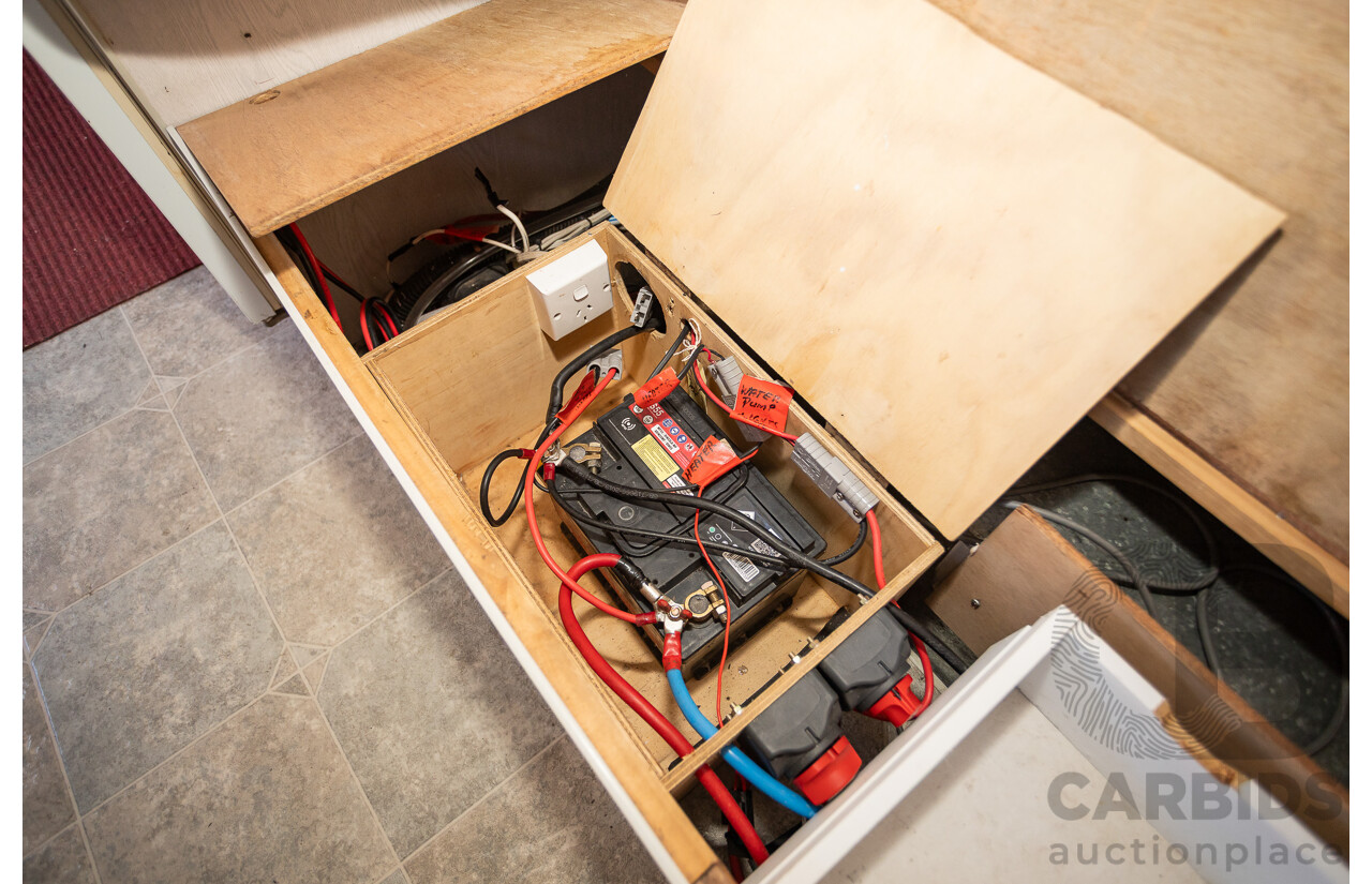 08/2001 Regent Cruiser 19ft Caravan Trailer  - White