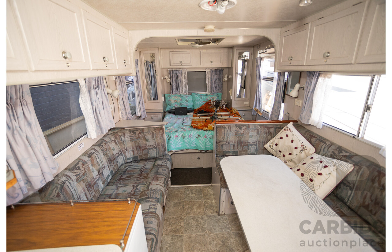 08/2001 Regent Cruiser 19ft Caravan Trailer  - White