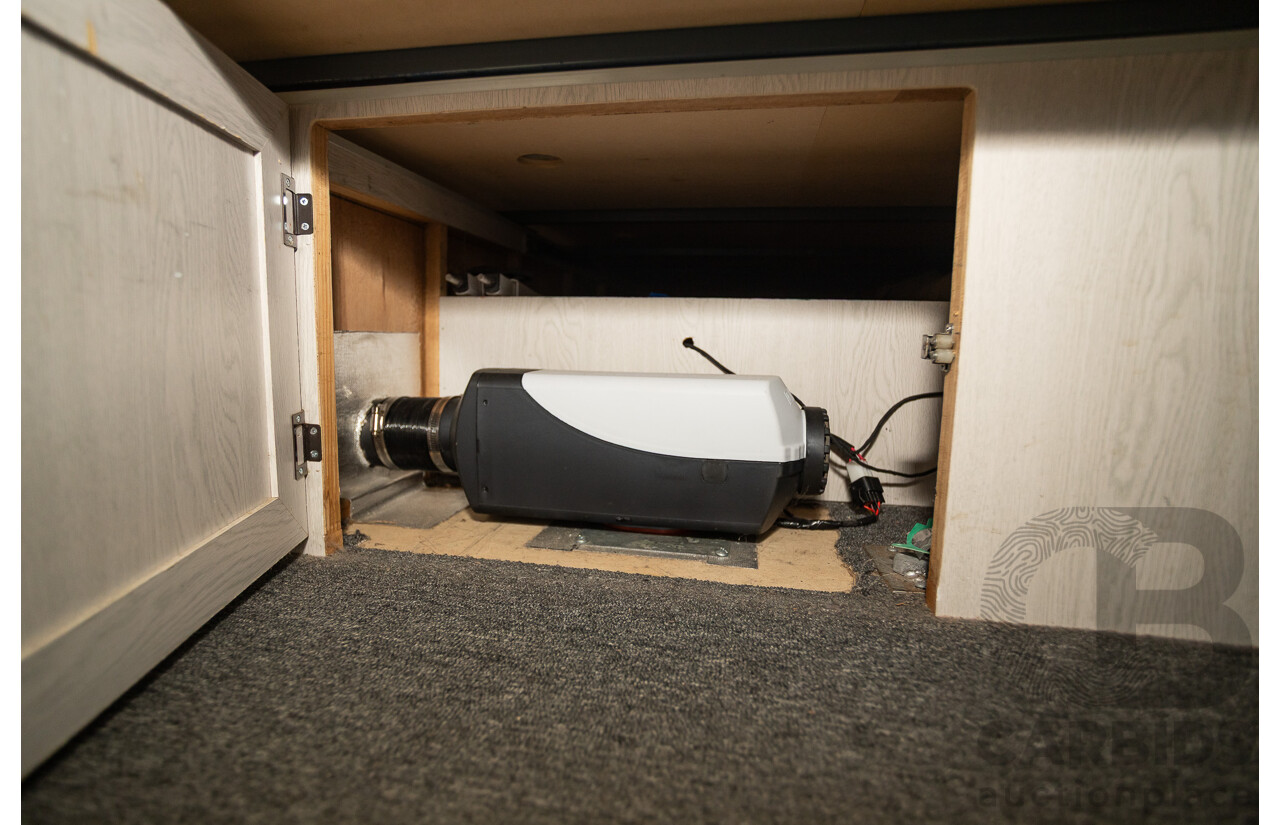 08/2001 Regent Cruiser 19ft Caravan Trailer  - White