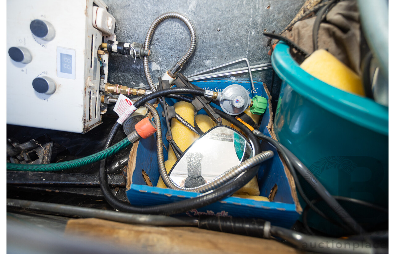 08/2001 Regent Cruiser 19ft Caravan Trailer  - White