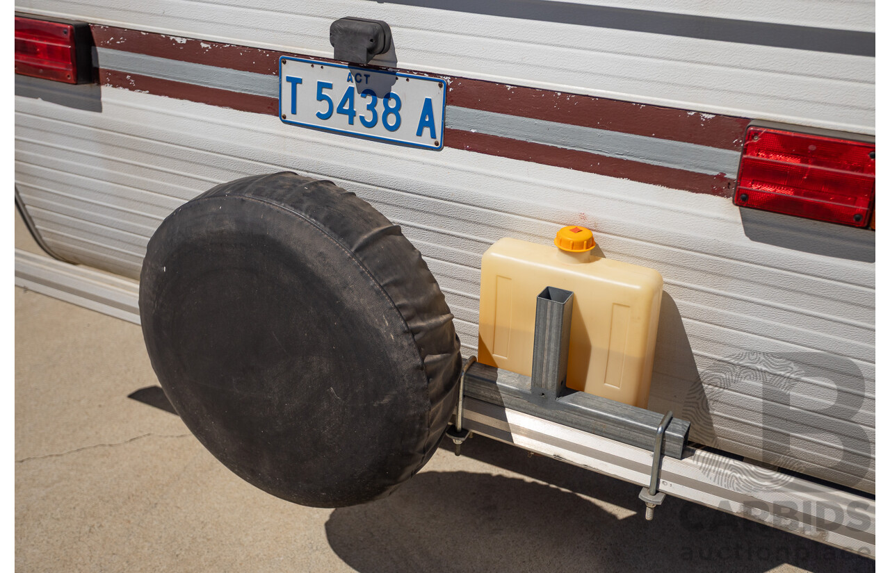 08/2001 Regent Cruiser 19ft Caravan Trailer  - White