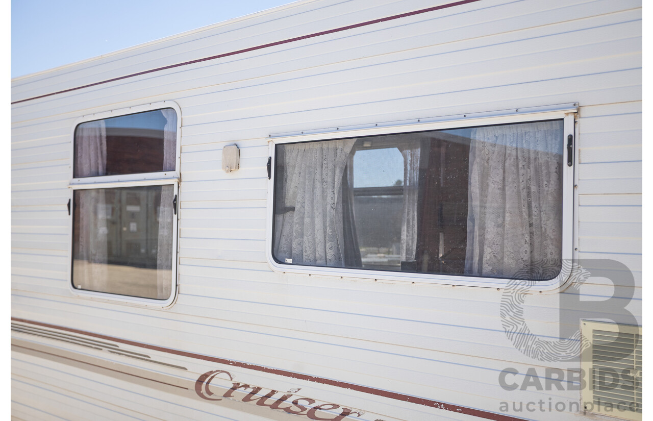 08/2001 Regent Cruiser 19ft Caravan Trailer  - White