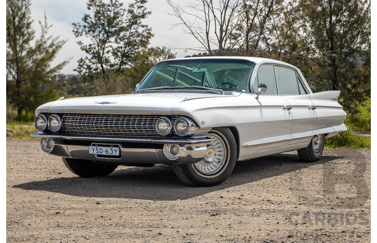 01/1961 Cadillac DeVille Short Deck 4d Sedan Olympic White V8 6.4L
