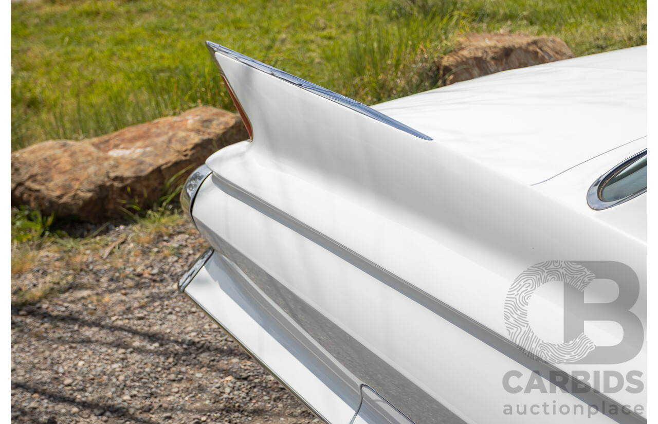 01/1961 Cadillac DeVille Short Deck 4d Sedan Olympic White V8 6.4L