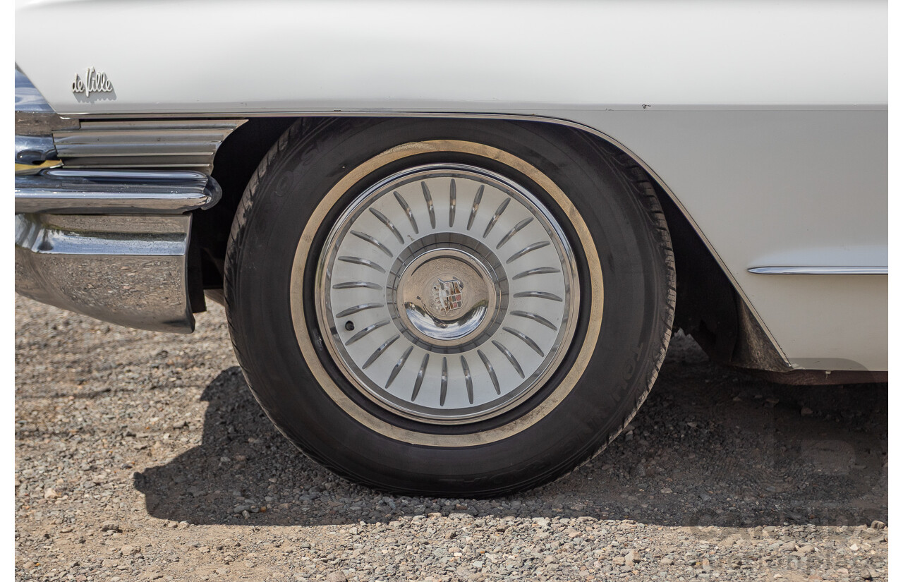01/1961 Cadillac DeVille Short Deck 4d Sedan Olympic White V8 6.4L