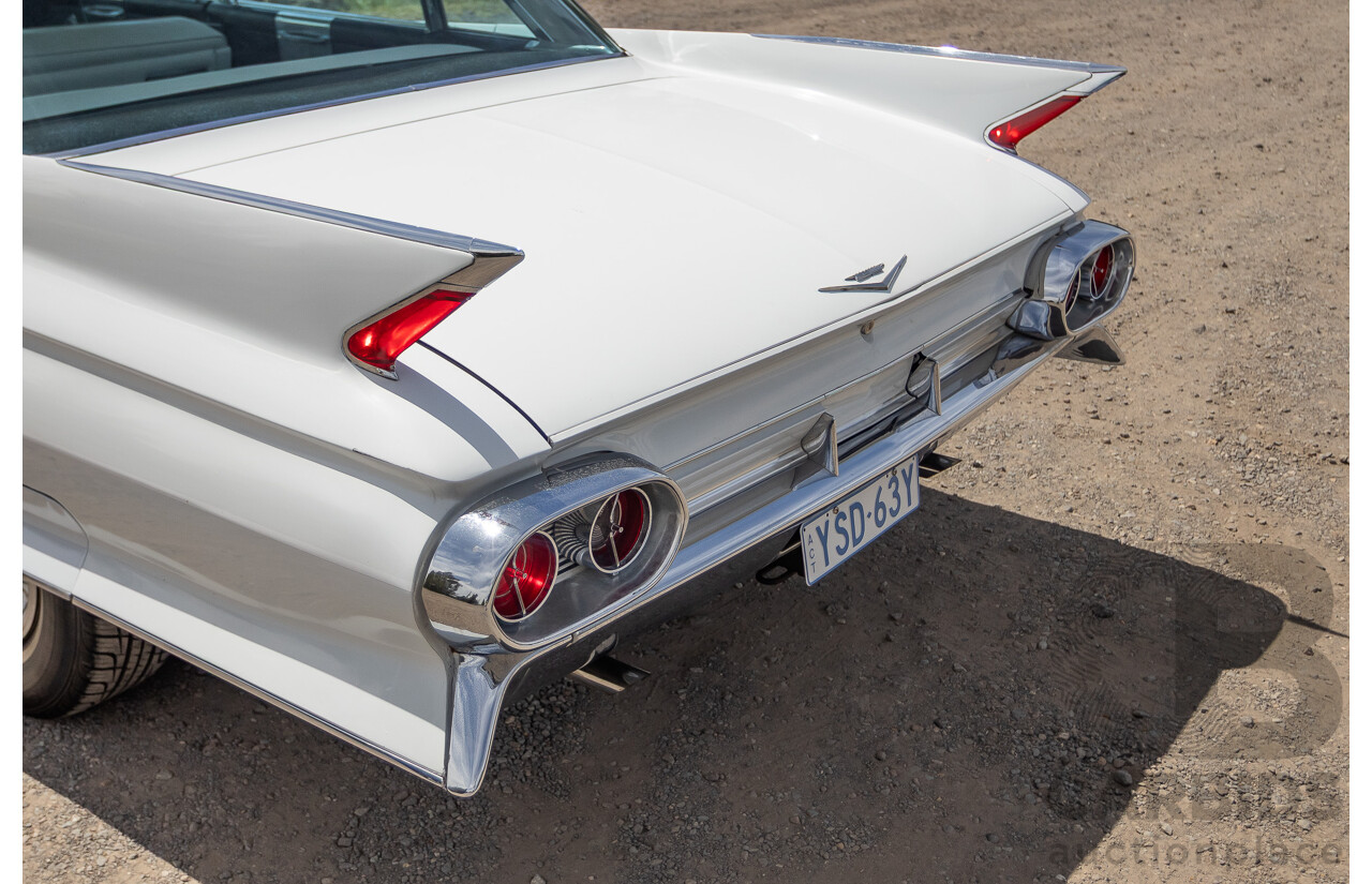 01/1961 Cadillac DeVille Short Deck 4d Sedan Olympic White V8 6.4L