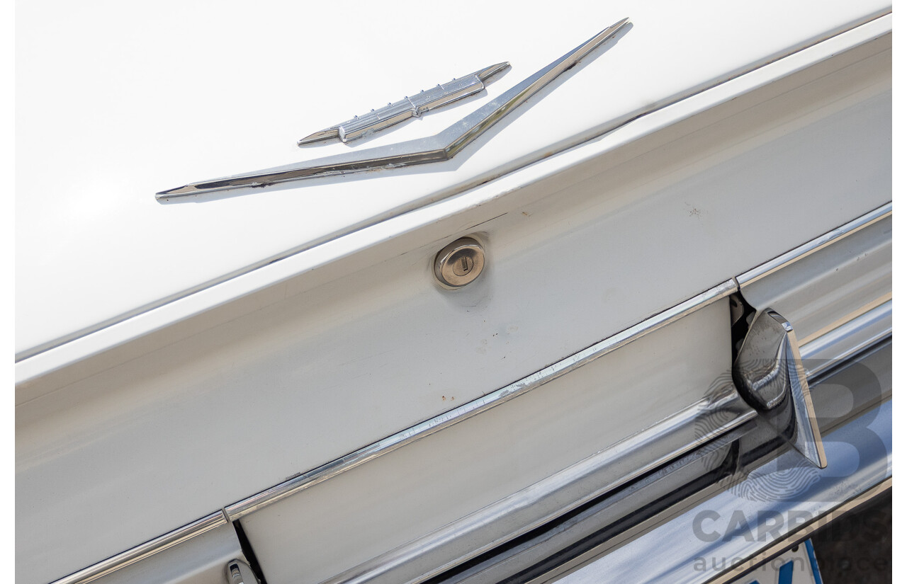 01/1961 Cadillac DeVille Short Deck 4d Sedan Olympic White V8 6.4L