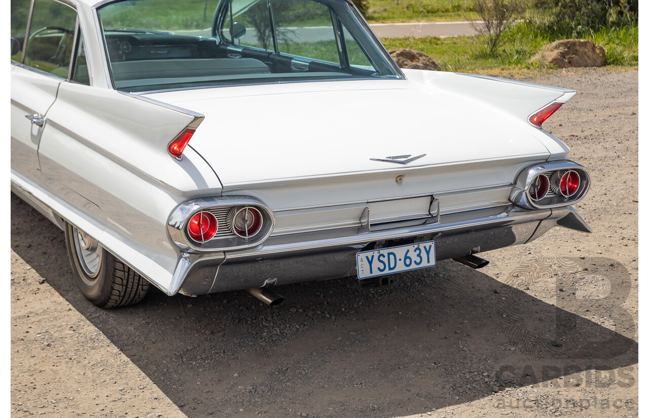 01/1961 Cadillac DeVille Short Deck 4d Sedan Olympic White V8 6.4L