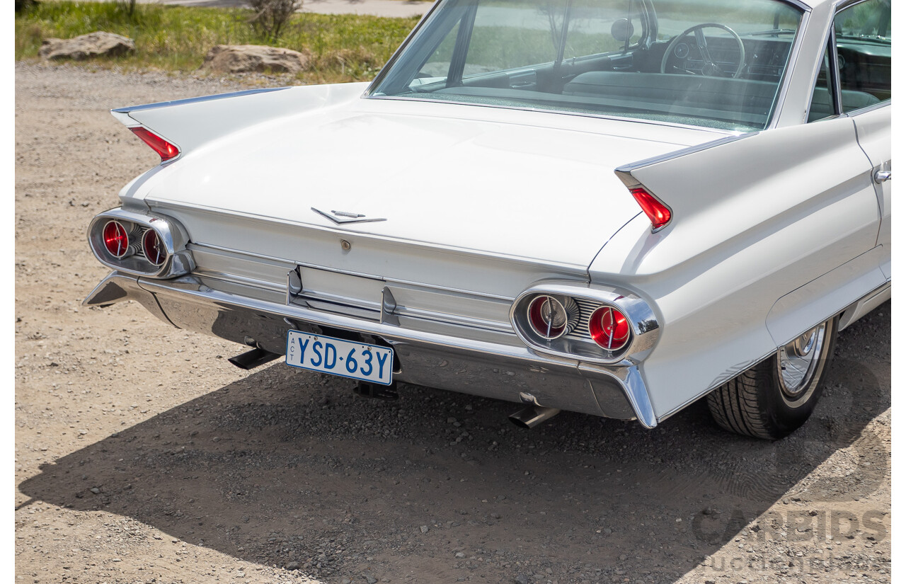 01/1961 Cadillac DeVille Short Deck 4d Sedan Olympic White V8 6.4L