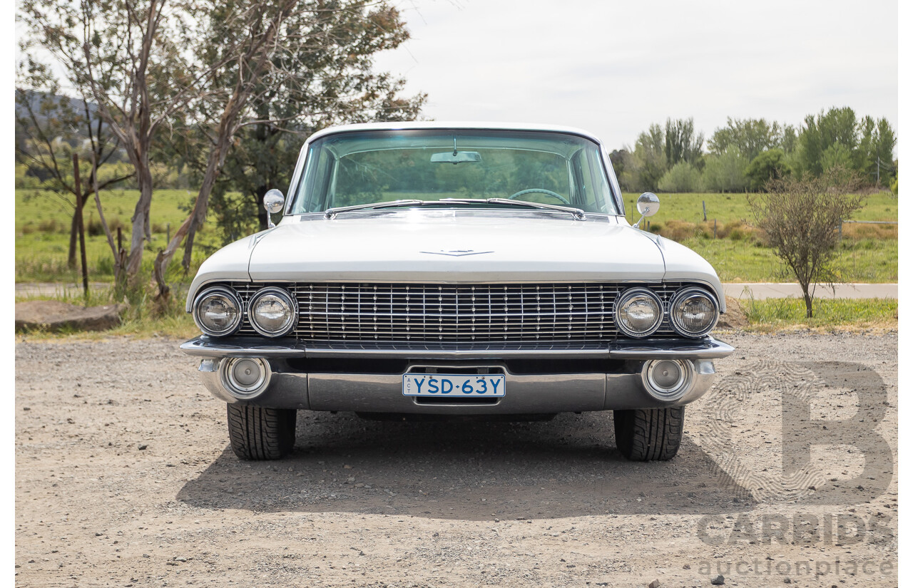 01/1961 Cadillac DeVille Short Deck 4d Sedan Olympic White V8 6.4L