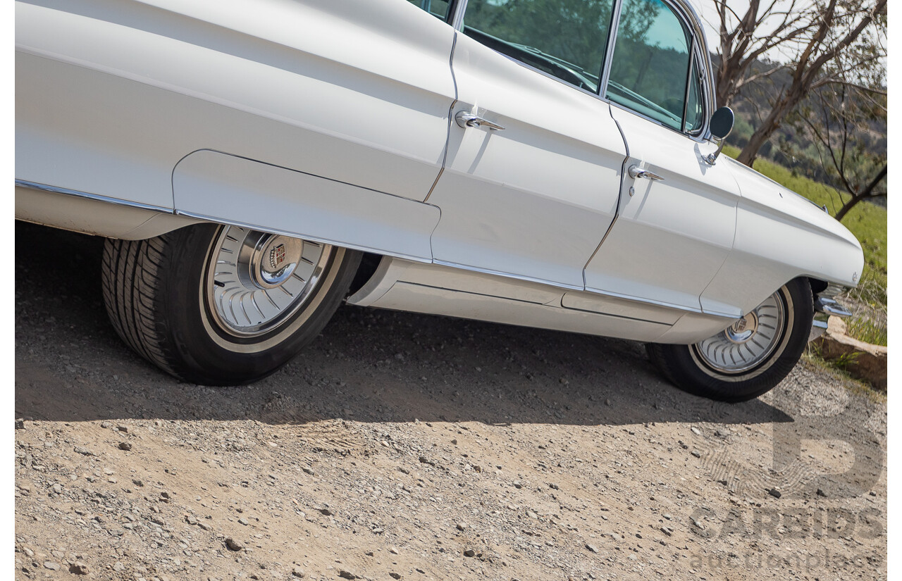 01/1961 Cadillac DeVille Short Deck 4d Sedan Olympic White V8 6.4L