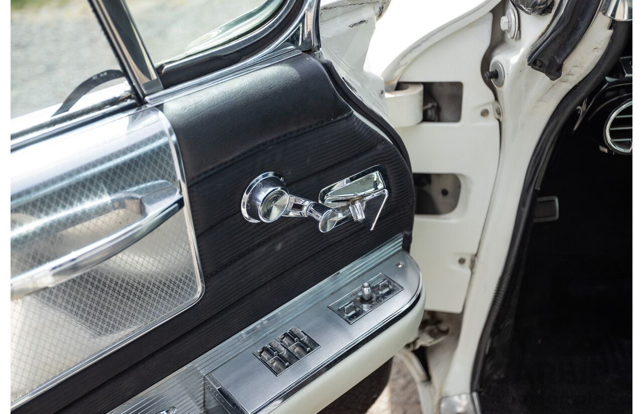 01/1961 Cadillac DeVille Short Deck 4d Sedan Olympic White V8 6.4L