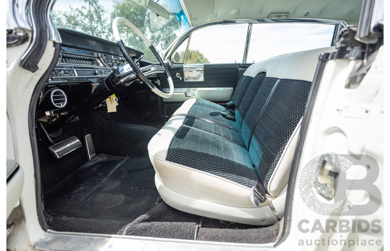 01/1961 Cadillac DeVille Short Deck 4d Sedan Olympic White V8 6.4L