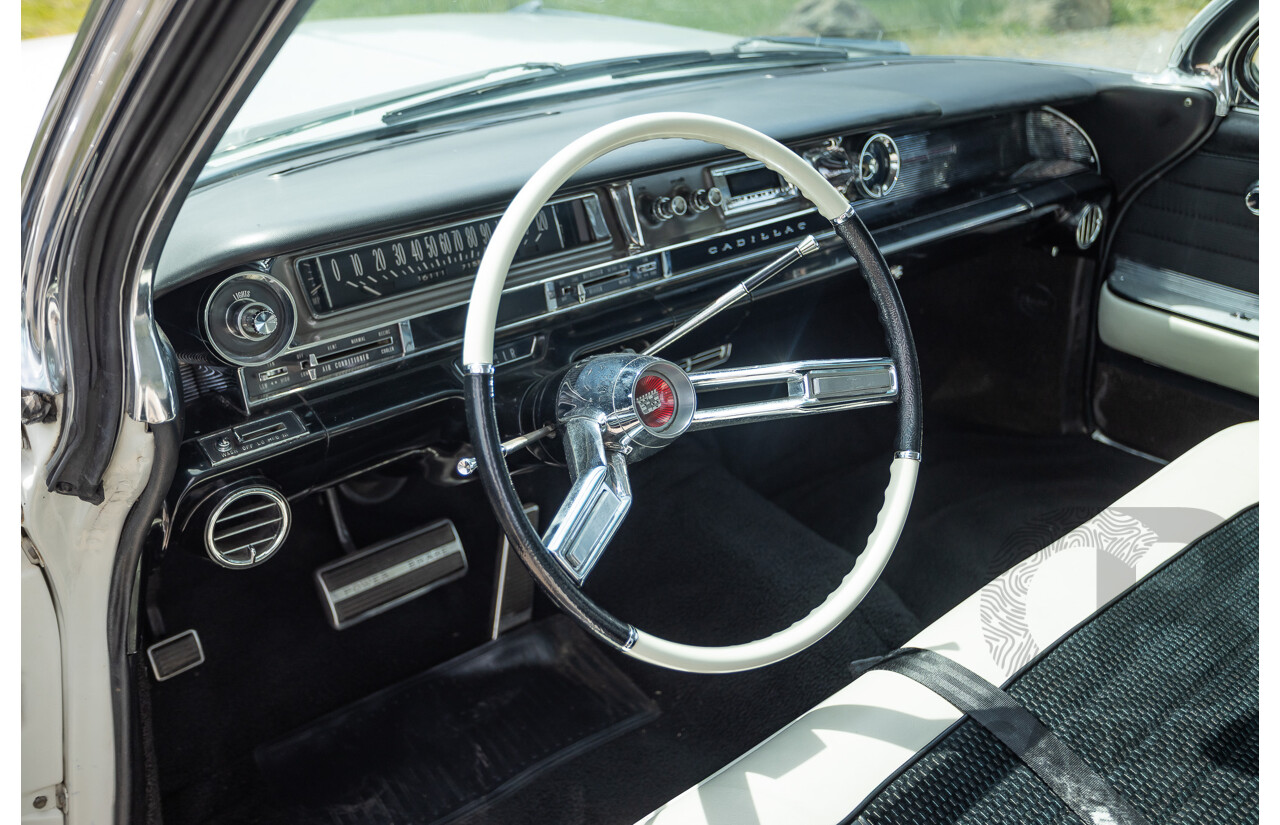 01/1961 Cadillac DeVille Short Deck 4d Sedan Olympic White V8 6.4L