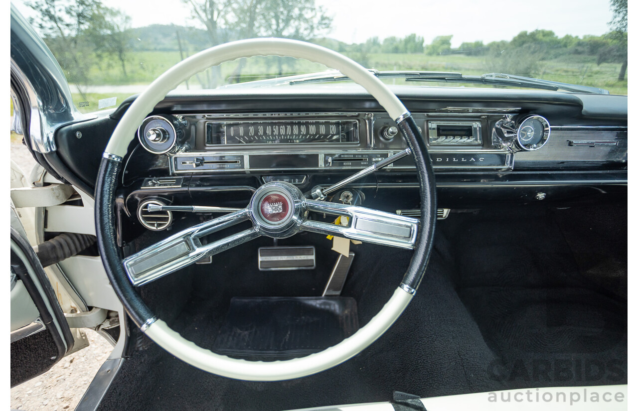 01/1961 Cadillac DeVille Short Deck 4d Sedan Olympic White V8 6.4L