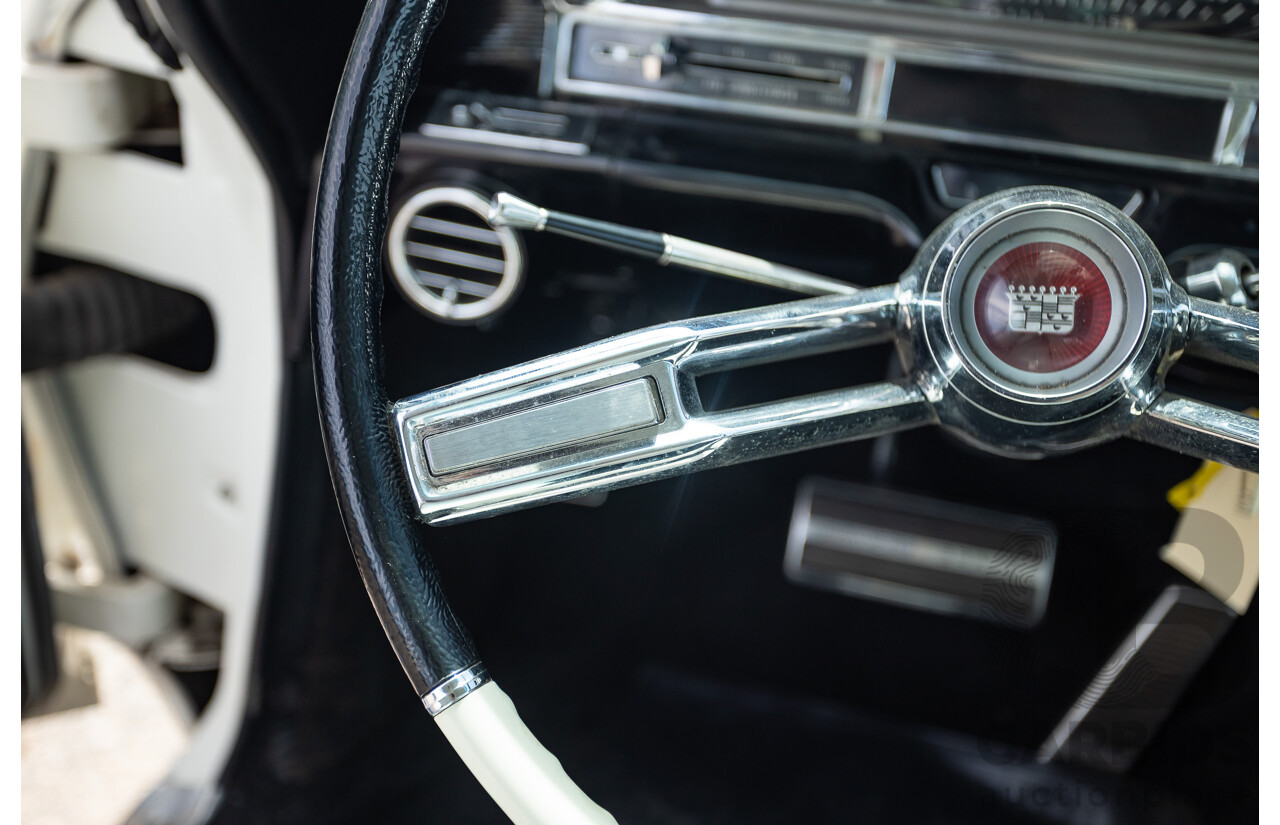 01/1961 Cadillac DeVille Short Deck 4d Sedan Olympic White V8 6.4L