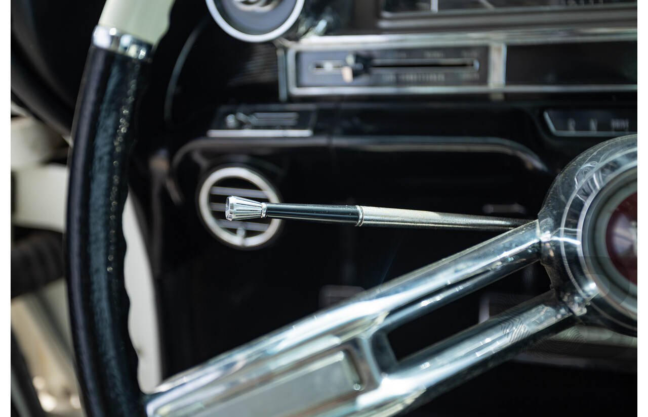 01/1961 Cadillac DeVille Short Deck 4d Sedan Olympic White V8 6.4L