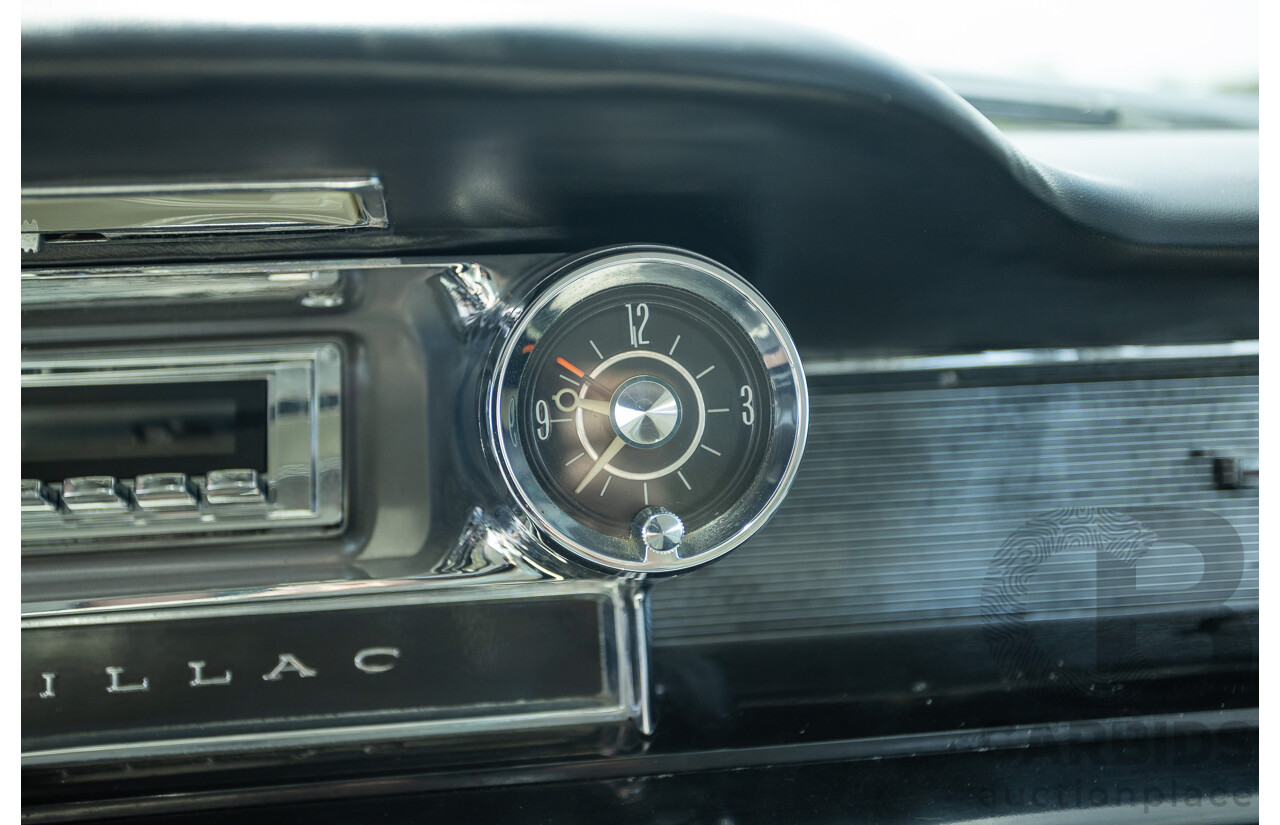 01/1961 Cadillac DeVille Short Deck 4d Sedan Olympic White V8 6.4L