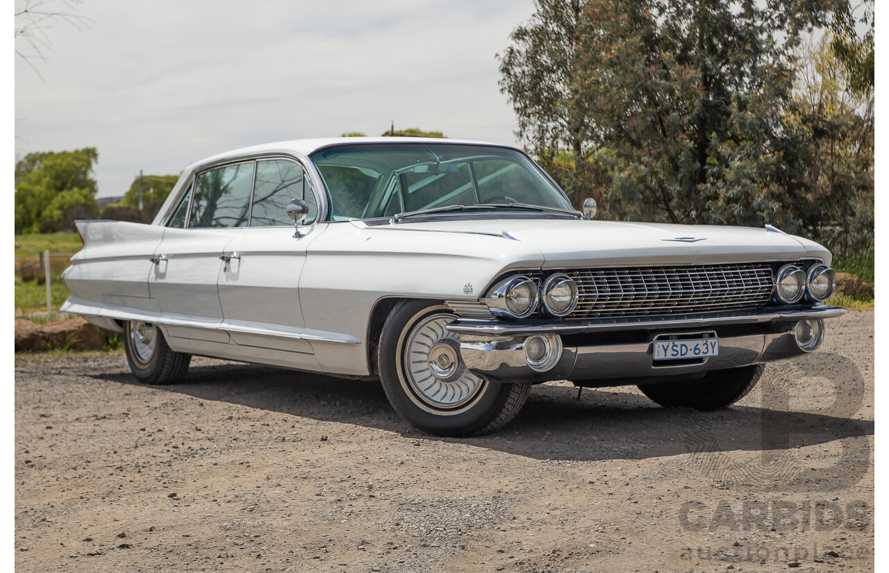 01/1961 Cadillac DeVille Short Deck 4d Sedan Olympic White V8 6.4L