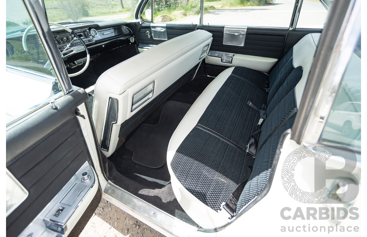 01/1961 Cadillac DeVille Short Deck 4d Sedan Olympic White V8 6.4L