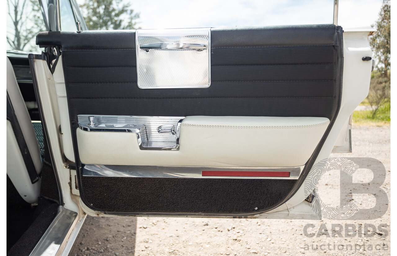 01/1961 Cadillac DeVille Short Deck 4d Sedan Olympic White V8 6.4L