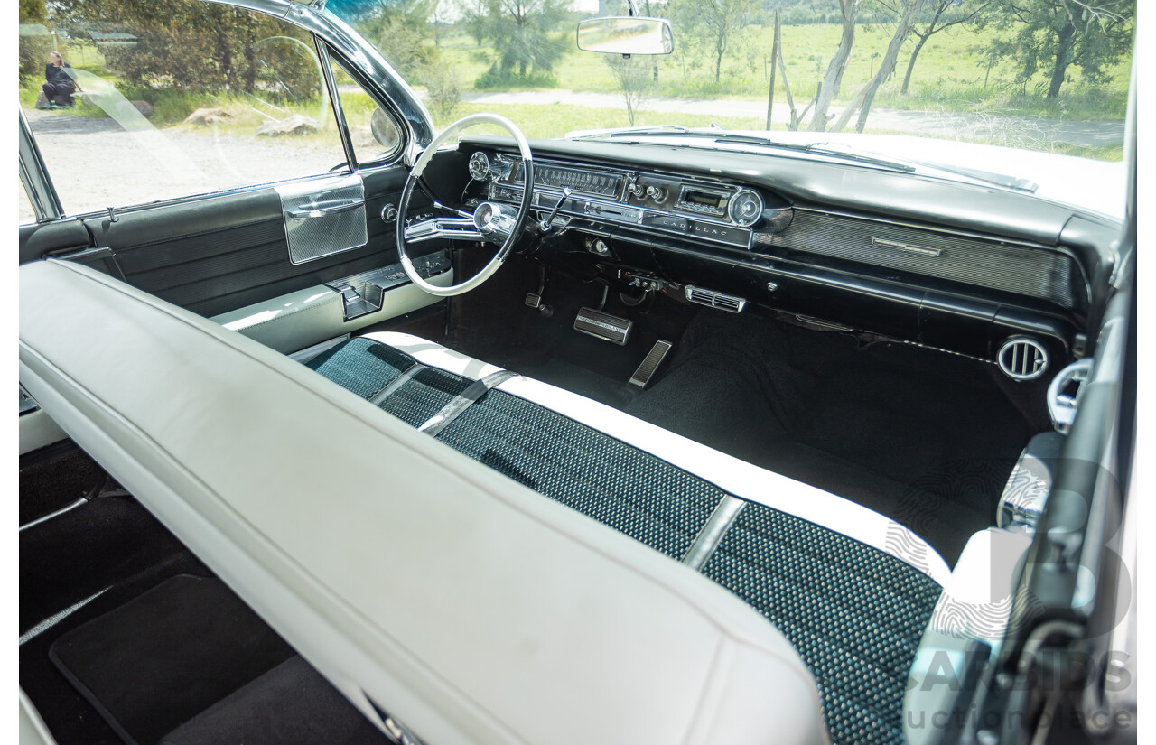 01/1961 Cadillac DeVille Short Deck 4d Sedan Olympic White V8 6.4L