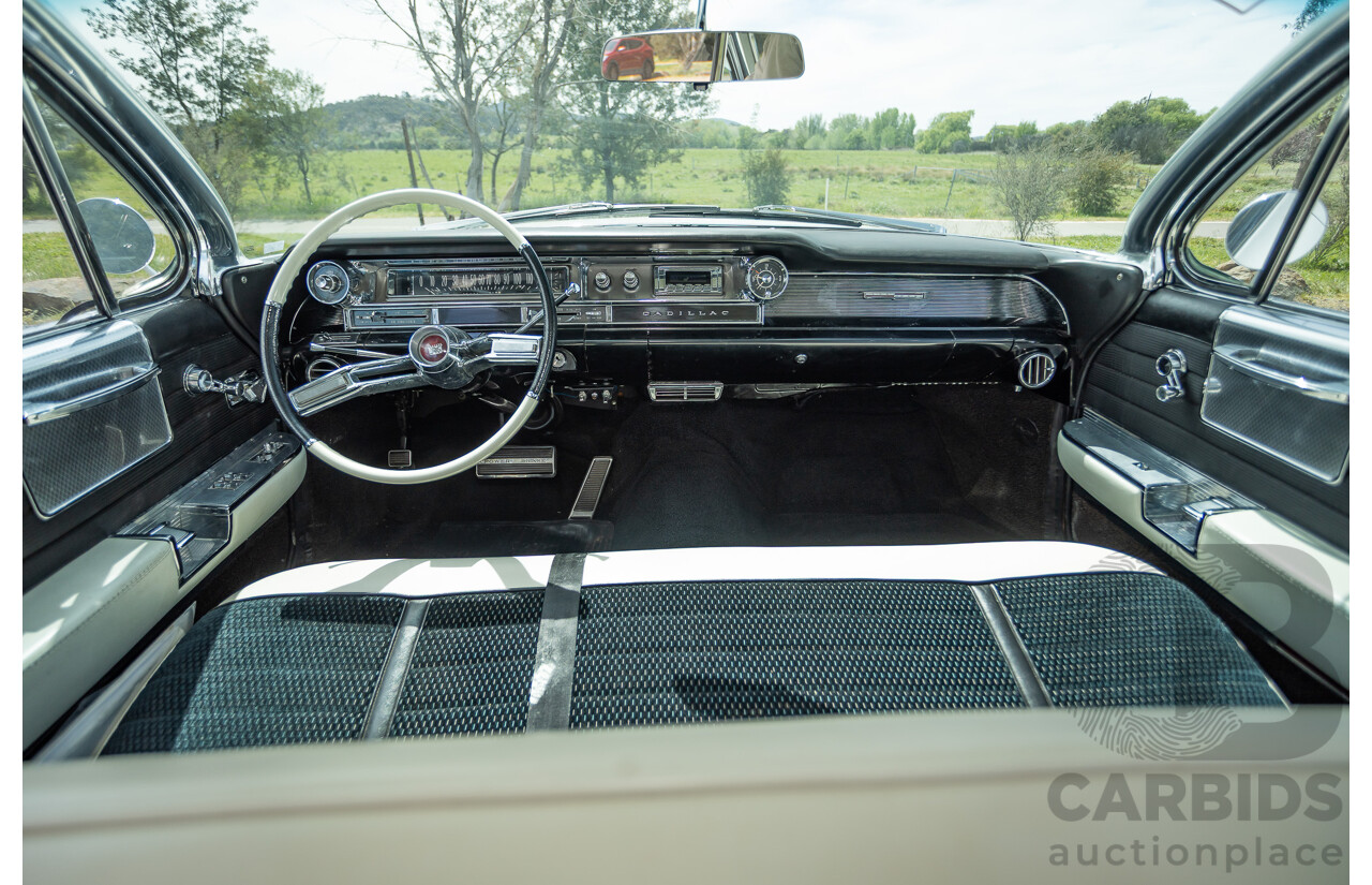 01/1961 Cadillac DeVille Short Deck 4d Sedan Olympic White V8 6.4L