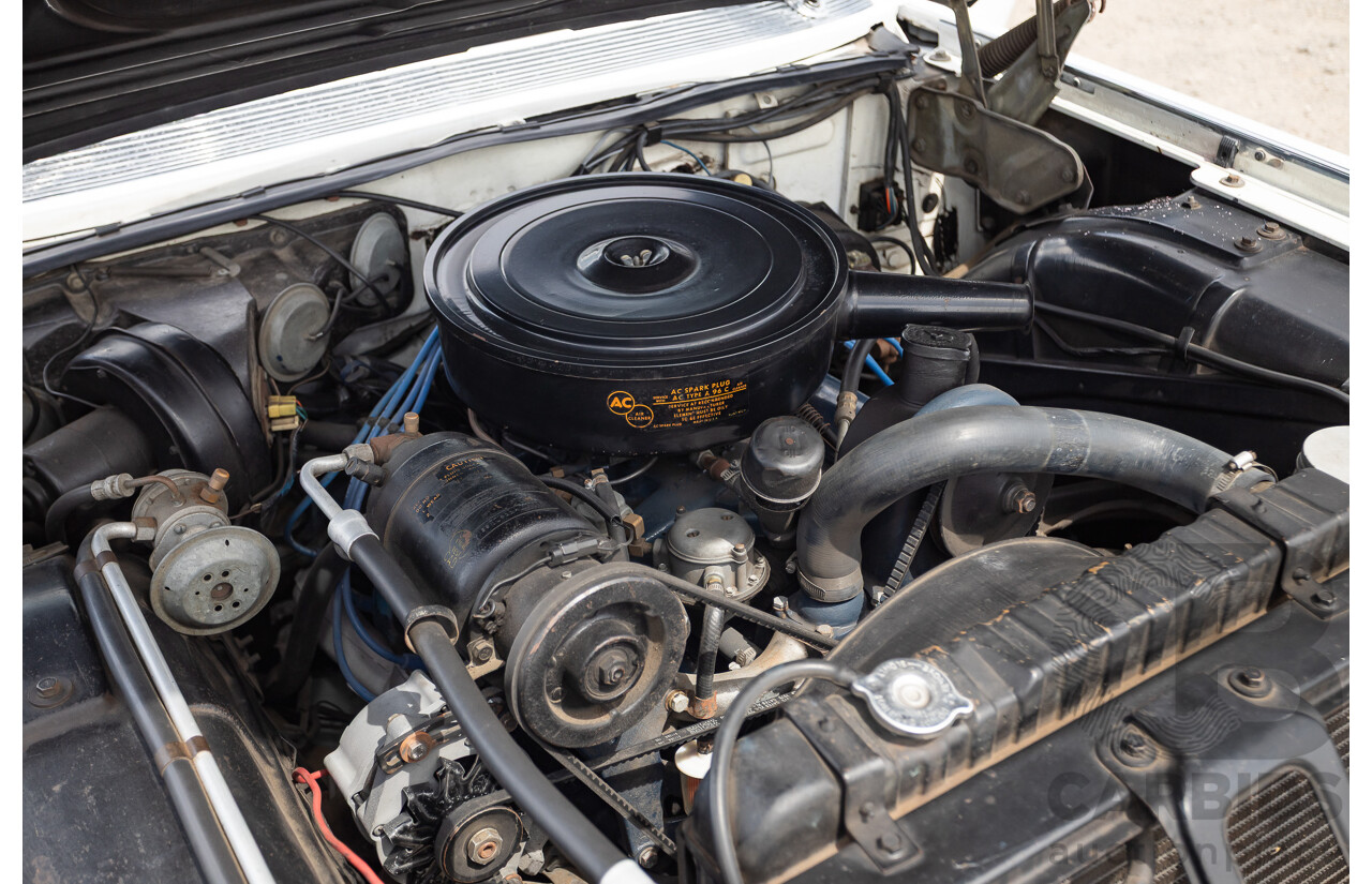 01/1961 Cadillac DeVille Short Deck 4d Sedan Olympic White V8 6.4L