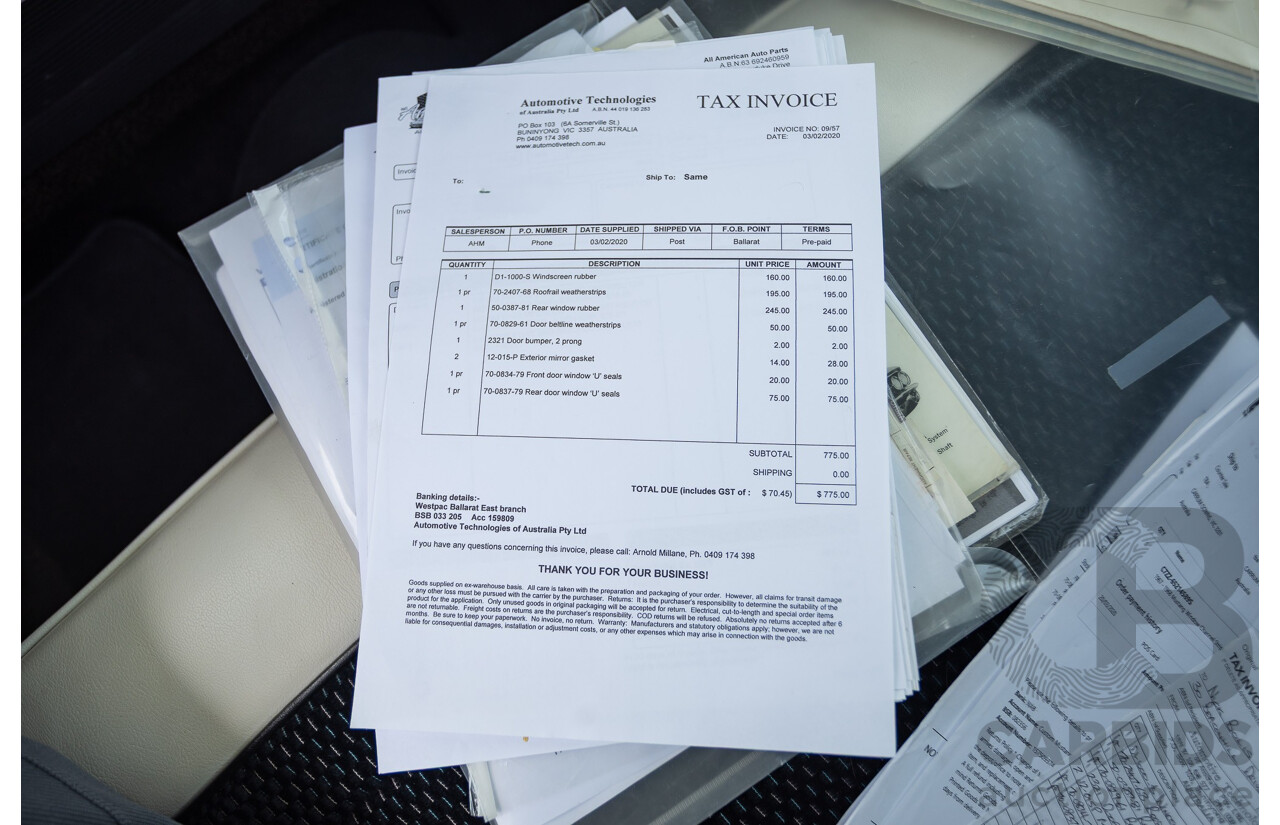 01/1961 Cadillac DeVille Short Deck 4d Sedan Olympic White V8 6.4L