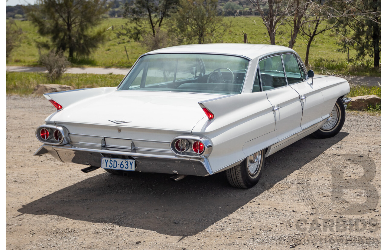 01/1961 Cadillac DeVille Short Deck 4d Sedan Olympic White V8 6.4L