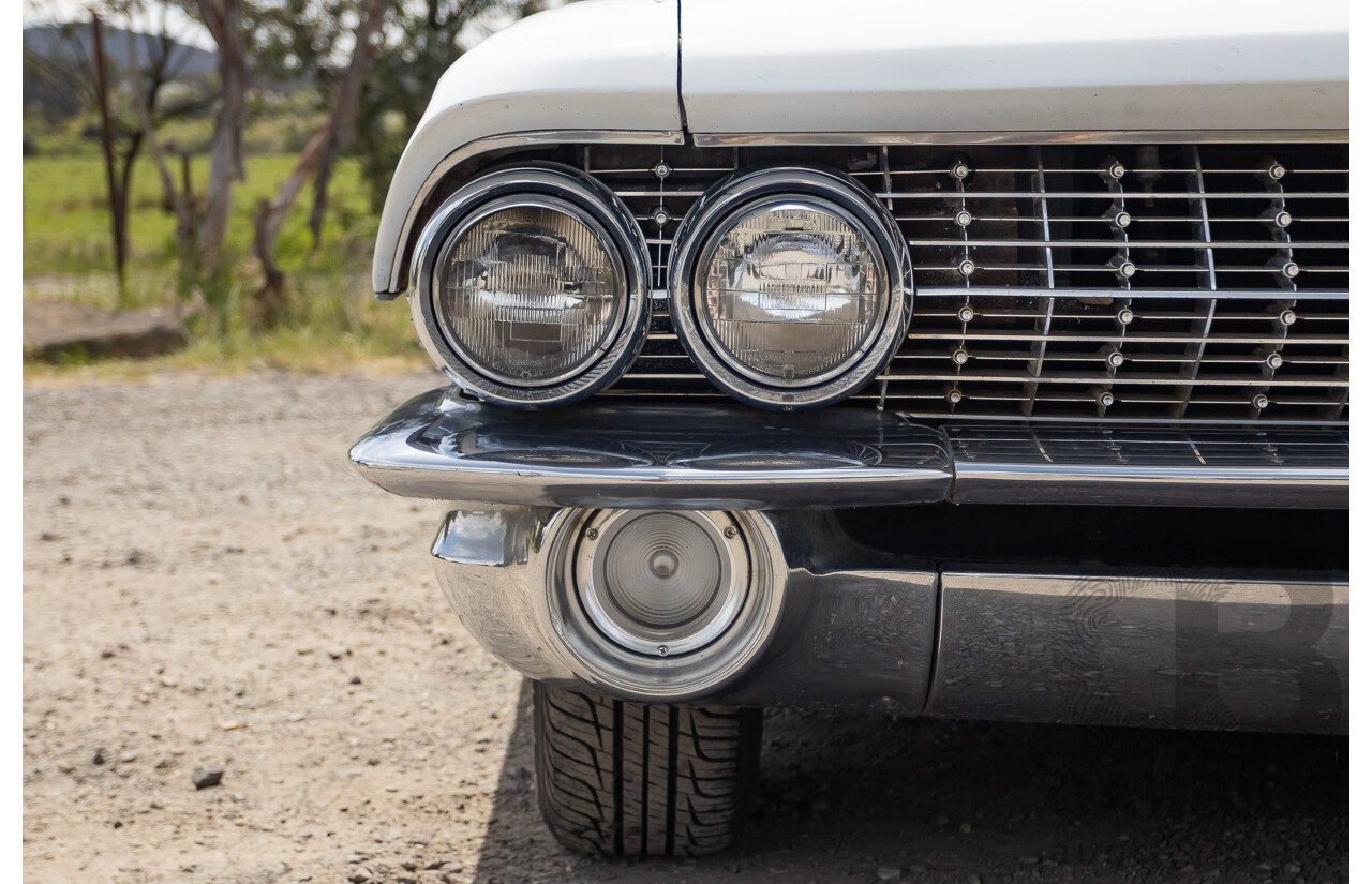 01/1961 Cadillac DeVille Short Deck 4d Sedan Olympic White V8 6.4L