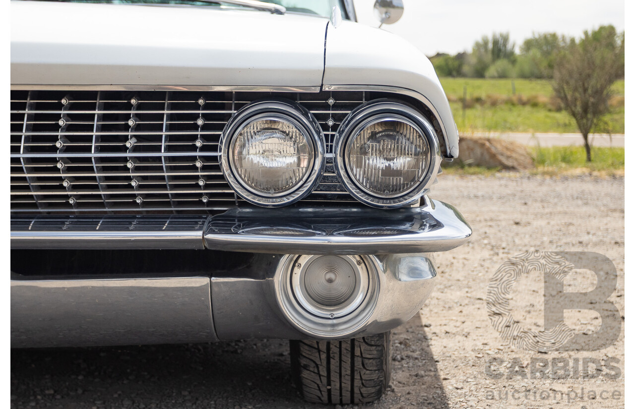 01/1961 Cadillac DeVille Short Deck 4d Sedan Olympic White V8 6.4L