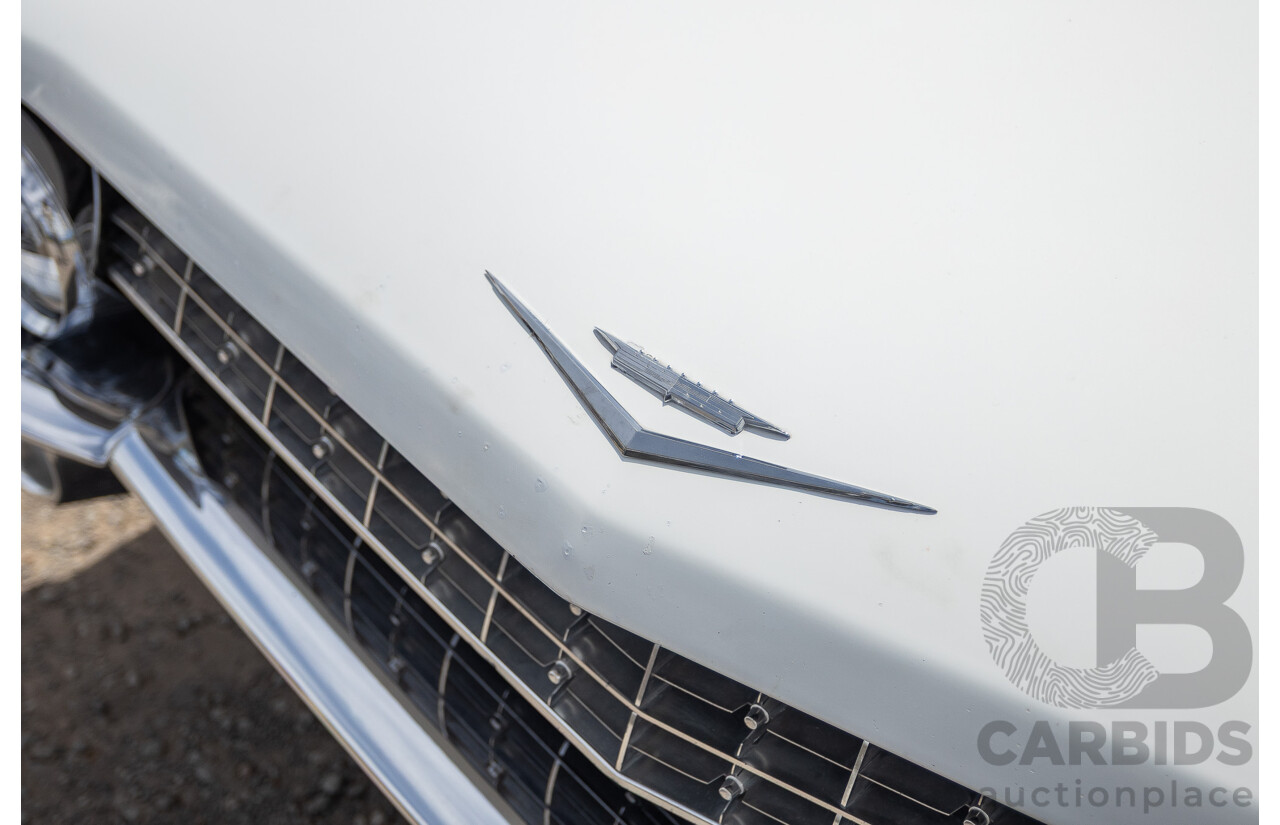 01/1961 Cadillac DeVille Short Deck 4d Sedan Olympic White V8 6.4L