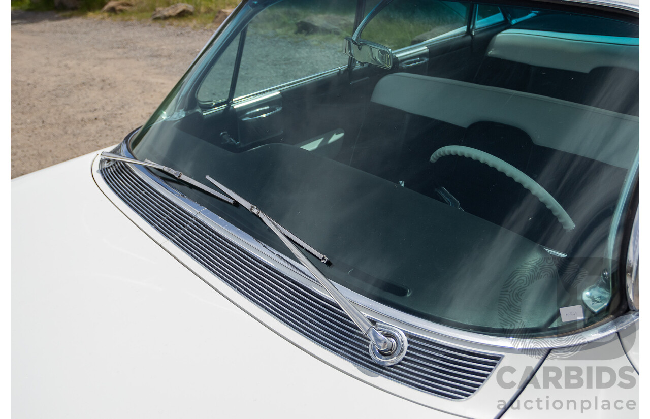 01/1961 Cadillac DeVille Short Deck 4d Sedan Olympic White V8 6.4L