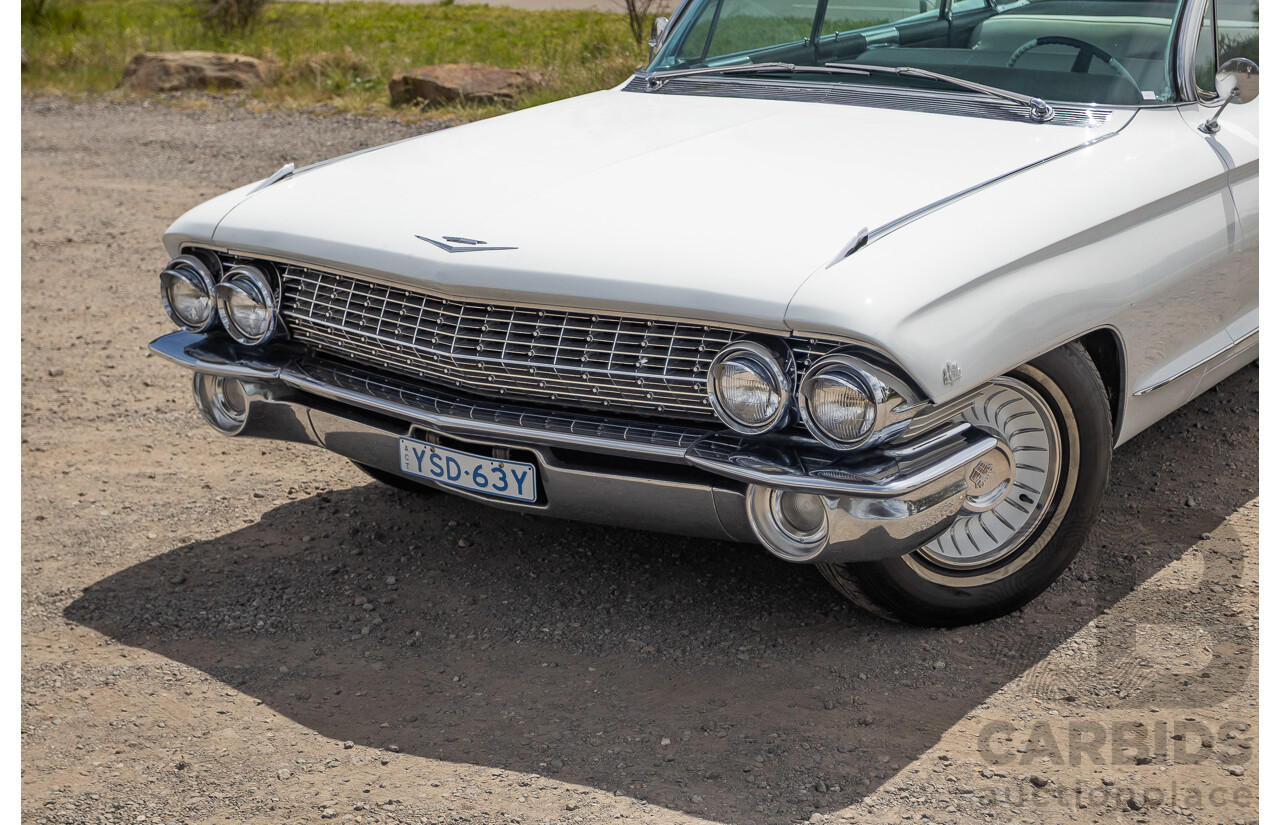 01/1961 Cadillac DeVille Short Deck 4d Sedan Olympic White V8 6.4L