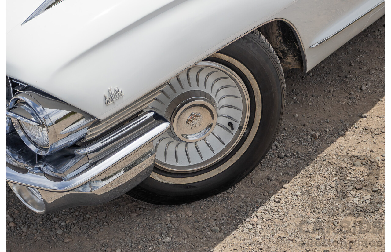 01/1961 Cadillac DeVille Short Deck 4d Sedan Olympic White V8 6.4L